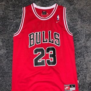 CHICAGO BULLS MICHAEL JORDAN JERSEY